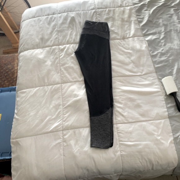 Lucy black leggings with grey chevron pattern - Picture 2 of 10